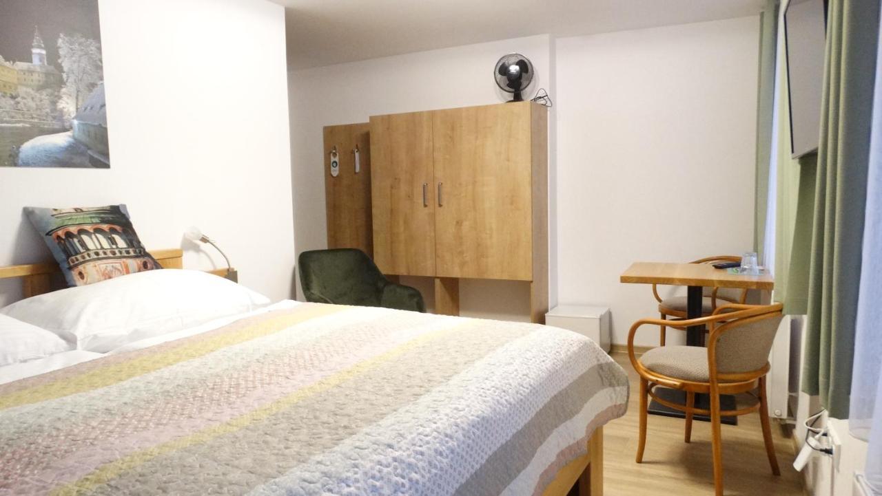 Hotel Garni Villa Areka Cesky Krumlov Bagian luar foto