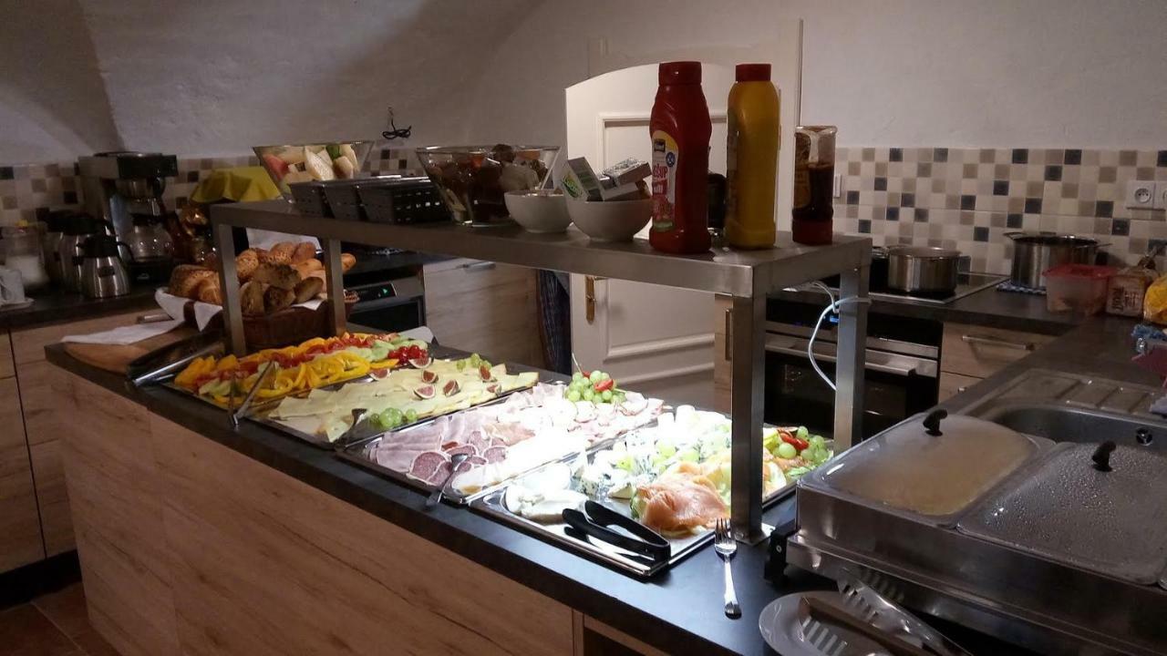 Hotel Garni Villa Areka Cesky Krumlov Bagian luar foto